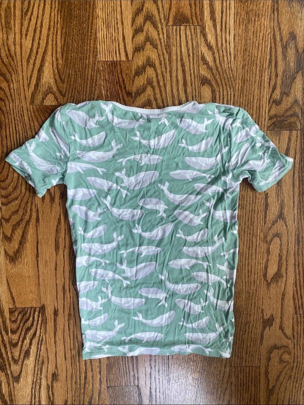 Sweet Bamboo whale print two piece bamboo pajama set, size 8. Excellent cond